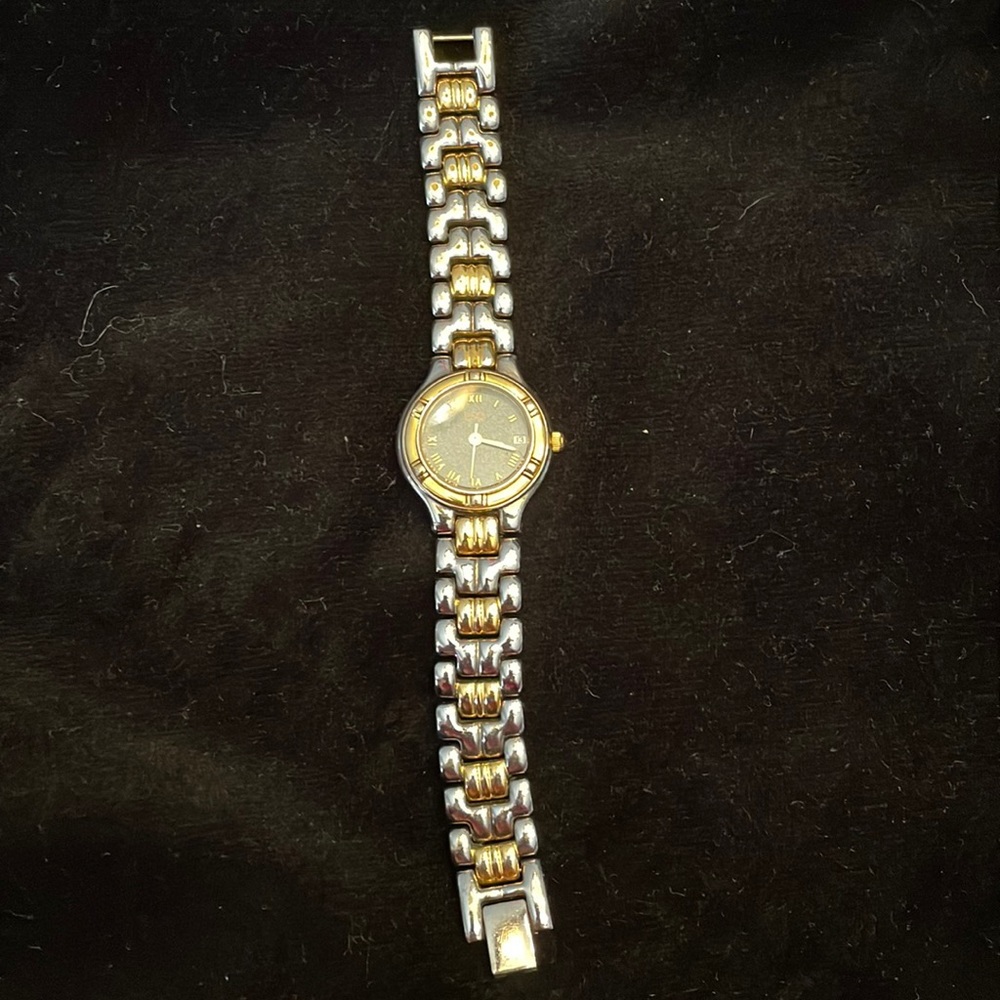 Woman’s Esq Watch